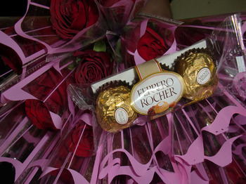 POP2011情人节玫瑰花和巧克力
